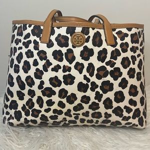 Printed Tory Burch purse